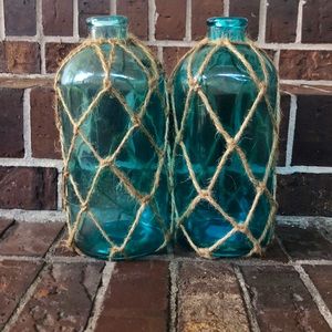 Vase 10in blue glass/jute wrap